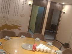 包厢-有红鸡毛店·川菜(建设路店)