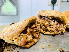 烧饼夹肉-洪峰浩老北京烧饼夹肉(角门路店)