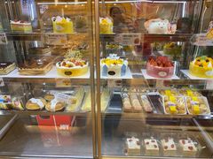 面包甜点陈列柜-嘉华饼屋JOY BAKERY(南屏街店)