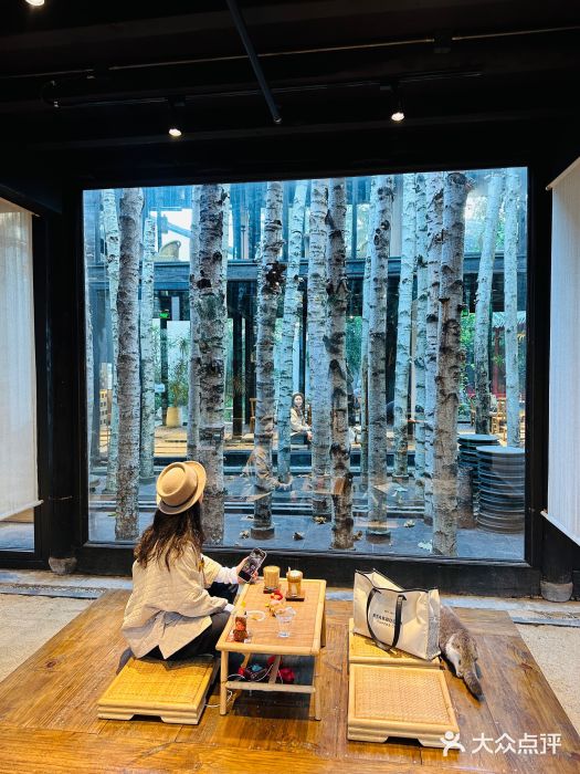 Metal hands·铁手咖啡图片