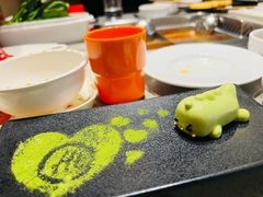 -海底捞火锅(曹安公路店)