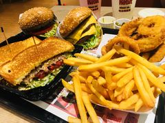 -The Habit Burger Grill 哈比特汉堡(爱琴海店)