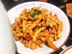 咸蛋黄炒茄子-吃饭皇帝大(解放西路店)