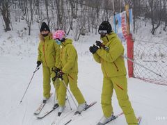-亚布力新体委滑雪场