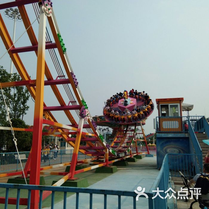 园博园欢乐岛游乐园