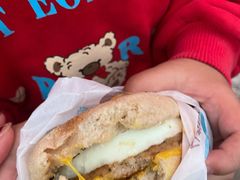 -麦当劳(深圳北站B2检票口楼上)