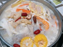 -三人行骨头王火锅(长寿店)