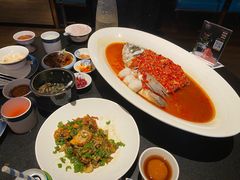 -凤凰湘语·平价海鲜餐厅(浦东旗舰店)