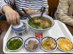 -陇兴楼兰州拉面(西安咸阳国际机场店)