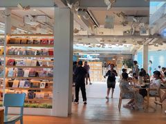 -猫的天空之城概念书店(北戴河蔚蓝海岸店)