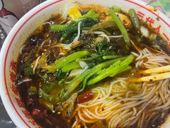 -叶伟胡辣壳面(两路口店)