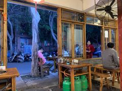 大堂-仔耳朵冷锅鱼蛙芋儿鸡(莲花东路店)