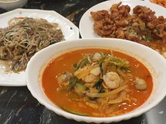 辣海鲜面-桃园中华料理炸酱面(燕儿岛路店)