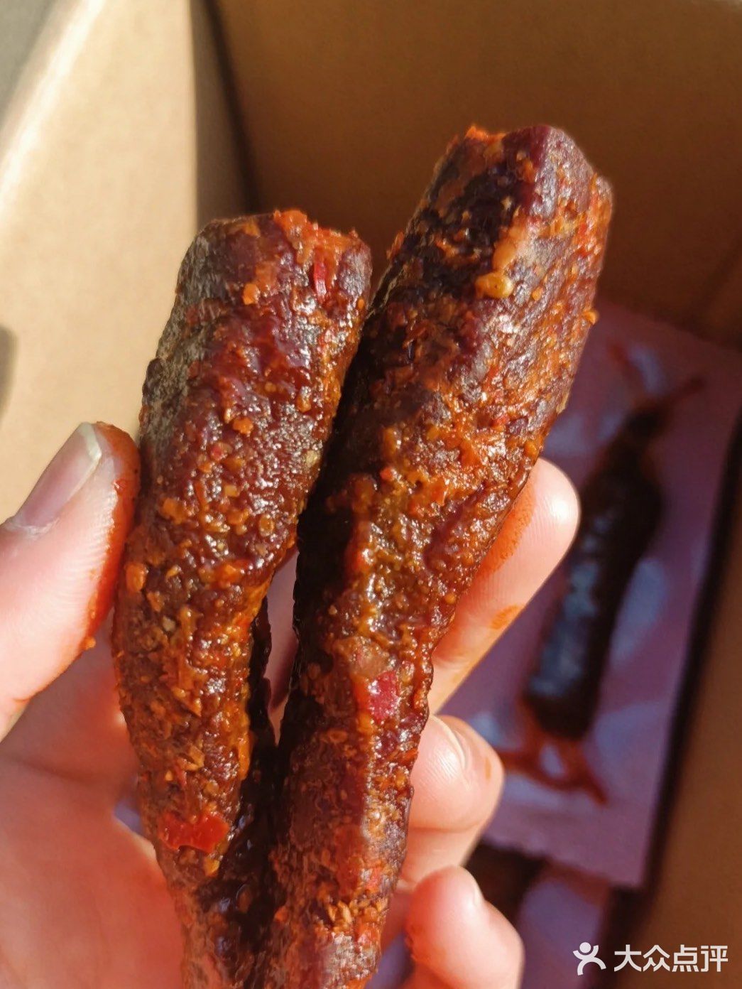 我要曝光这个牛肉干 同事随手递给我的… 真的太好吃了！