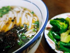 -矮子粉店1985·长沙米粉(湘春路店)
