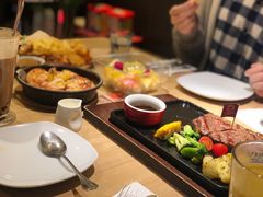 -必胜客(WOW中心城店)