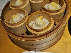 蟹粉小笼汤包-南小馆(迪士尼小镇店)