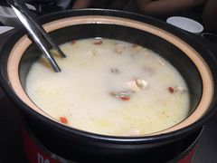 猪肚鸡大锅-蜀八婆鲍鱼鸡虾煲虾(东方广场店)