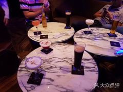 -OZONE 顶楼酒吧(香港丽思卡尔顿酒店)