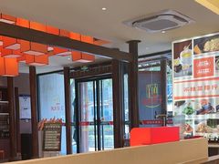 -阿瓦山寨·湘菜现炒·剁椒鱼头王(咸阳总店)