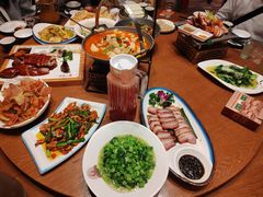 -老滇山寨•云南特色菜•地方菜•民族风情歌舞表演(金碧店)