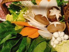 -辣莊重庆老火锅(威海高铁站韩乐坊店)