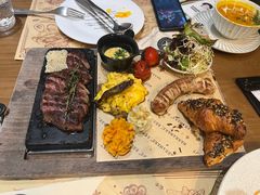 -Mark&Mars Restaurant