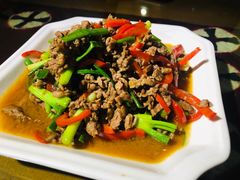 爆炒牛肉-五彩雪域藏餐馆
