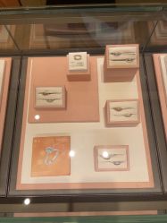 -周生生Chow Sang Sang(恒隆广场店)