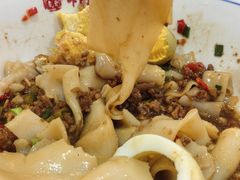 -裕新楼粉面馆·石磨手工粉(四方坪店)