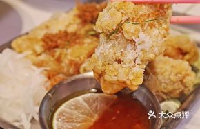 Signature Lemongrass Chicken Wings