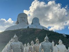 -可汗山