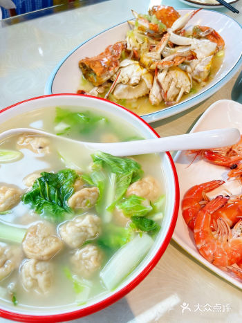 跟着《假期中的姐姐们》打卡，海鲜吃到爽！