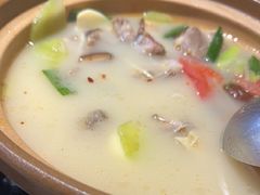 -桥边小楼·手工云南菜·古城观景小楼