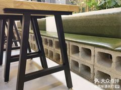 -丽丽三鲜螺蛳粉(田林路店)
