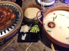 -三人行骨头王火锅(长寿店)