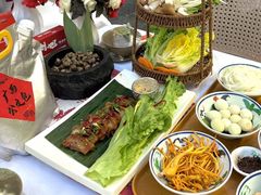 -刘姐啤酒鱼民族演艺餐厅(西街总店)