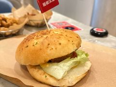 -必胜客(尹山湖歌林公园店)