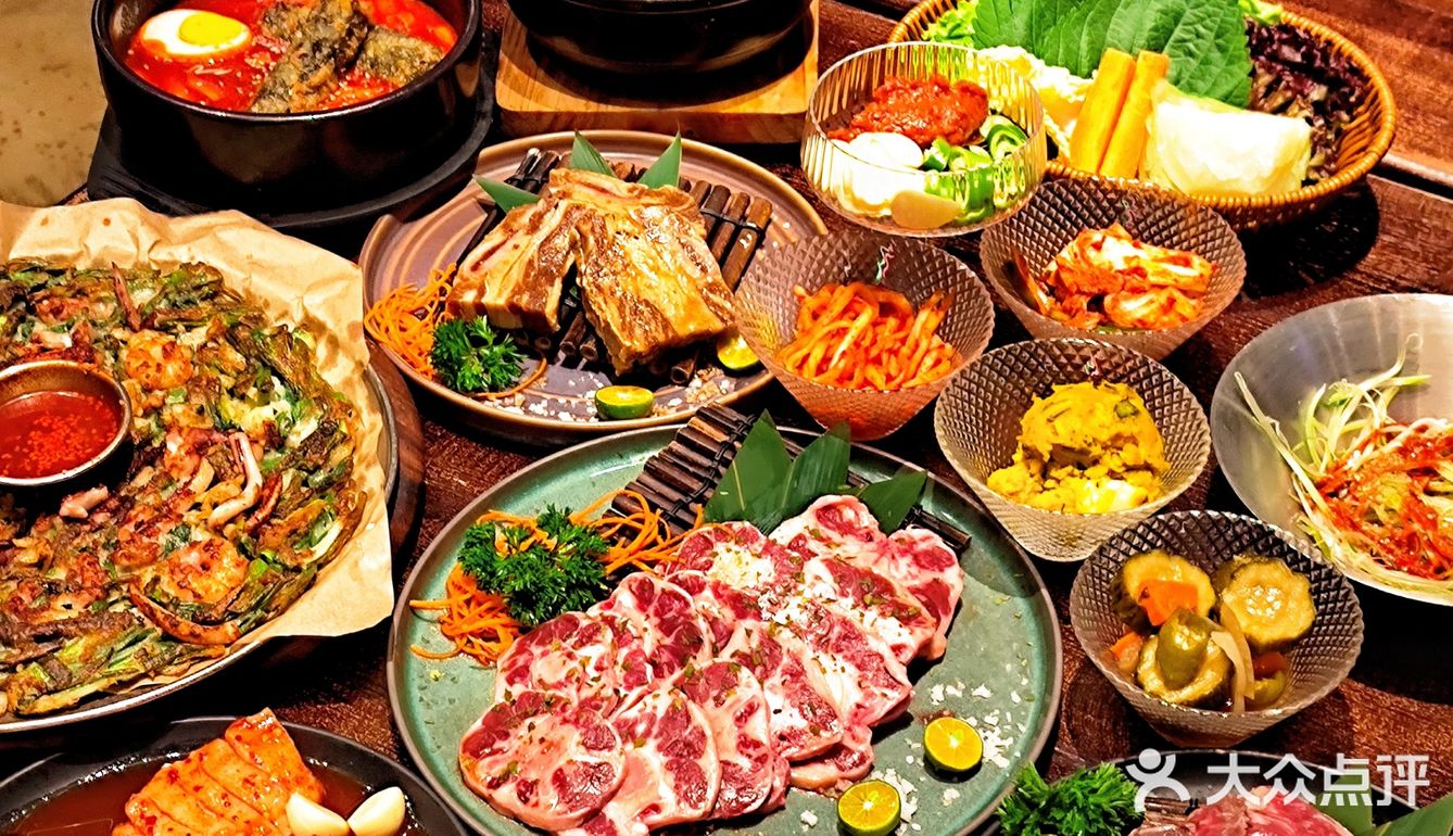 每一道烤肉都很精致，YA BENJIA概念店很有品哦[惊叹]