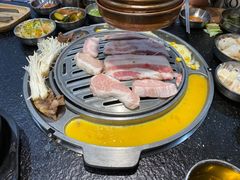 -GOGIYA·咕叽吖韩国传统烤肉店(东方新天地店)