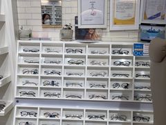 -诺柯视眼镜-蔡司依视路官方工厂店(淞南一店)