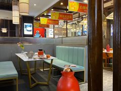 -阿瓦山寨·湘菜现炒·剁椒鱼头王(咸阳总店)