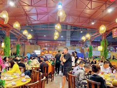 -三亚火车头万人海鲜广场