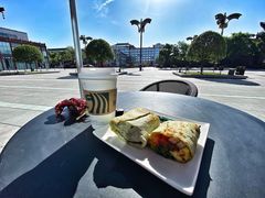 -星巴克(西安曲江银泰店)