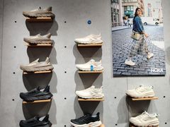 -HOKA(北京蓝色港湾店)