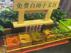 -呷佬·长沙手工米粉(金沙江路店)