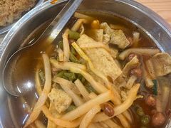 -柳州肥姨妈大骨螺蛳粉(东靖路店)