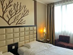 -昆明朗威酒店(昆明站火车站双桥夜市风情街店)