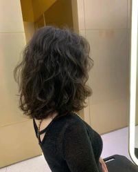 -变画·发型STUDIO