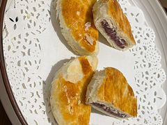 鲜花饼-云水瑶意境云南菜(柏威年购物中心店)